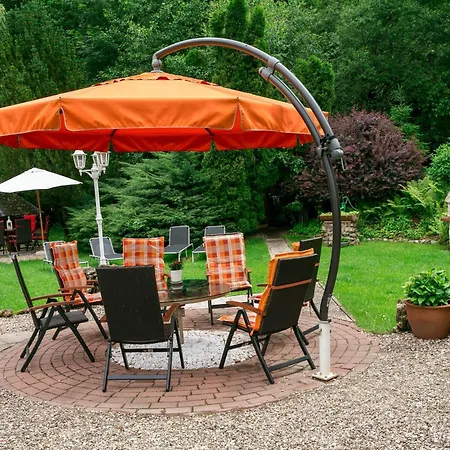 Apartmán In Mit Gepflegtem Garten