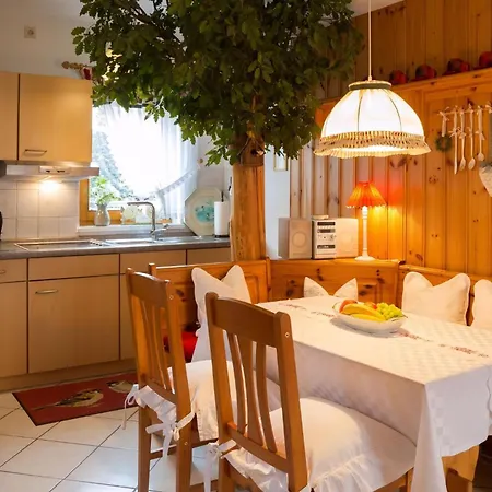 In Mit Gepflegtem Garten Apartmán *